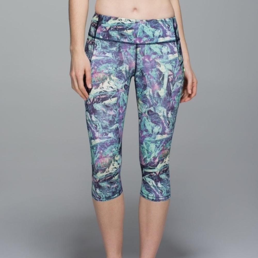 Lululemon Run Top Speed Crop‎ Leggings Womens 8 Iridescent Luxtreme 17" W6E99S